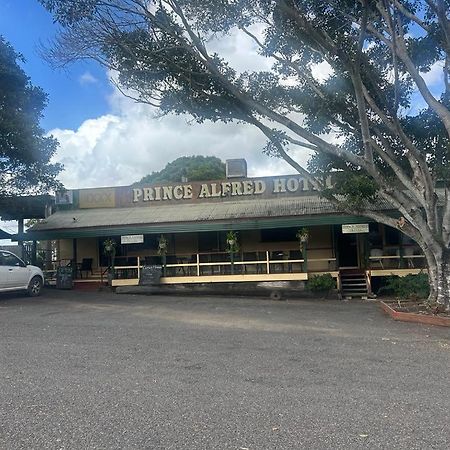 Gundy Pub & Caravan Park Gundiah ภายนอก รูปภาพ