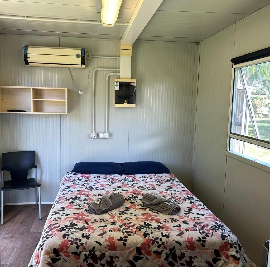 Gundy Pub & Caravan Park Gundiah ภายนอก รูปภาพ